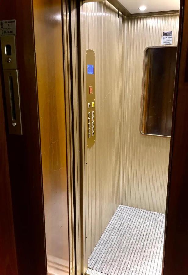 Luxury 2 Bedroom Apartament, Close To San Siro, Fiera And 10 Min Metro To Duomo Mailand Exterior foto
