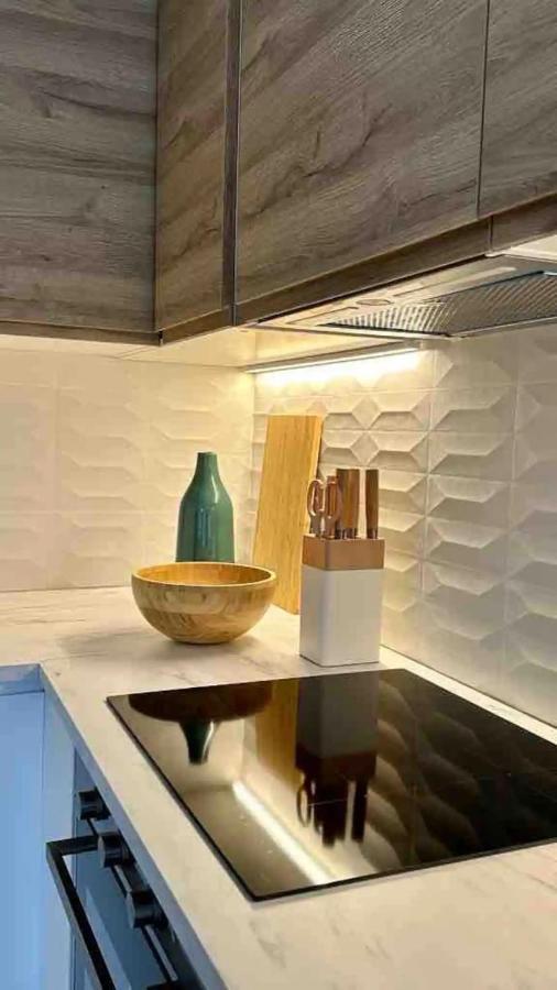Luxury 2 Bedroom Apartament, Close To San Siro, Fiera And 10 Min Metro To Duomo Mailand Exterior foto