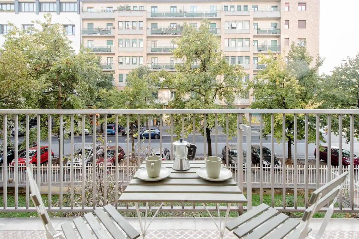 Luxury 2 Bedroom Apartament, Close To San Siro, Fiera And 10 Min Metro To Duomo Mailand Exterior foto